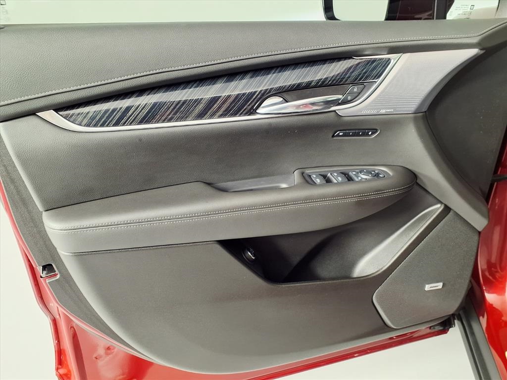 2024 Cadillac XT6 Premium Luxury - 9