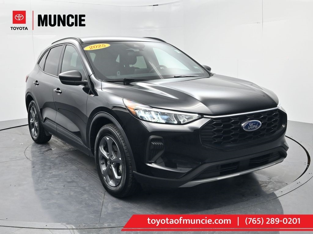 2025 Ford Escape ST-Line FWD