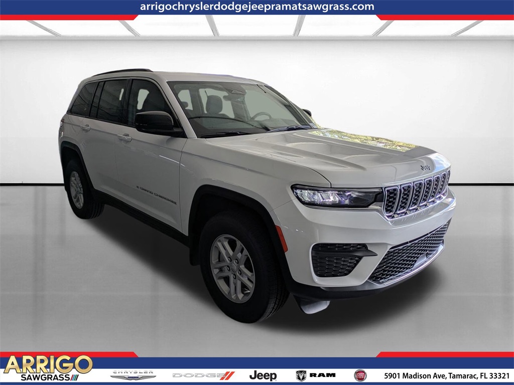 2025 Jeep Grand Cherokee Laredo