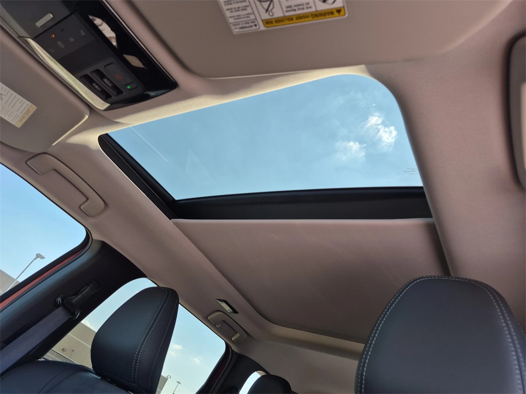 2025 Mitsubishi Outlander SE - 10