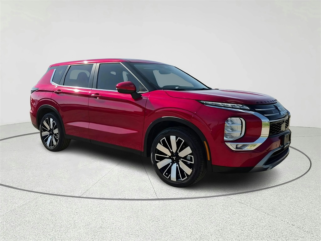 2025 Mitsubishi Outlander SE - 2