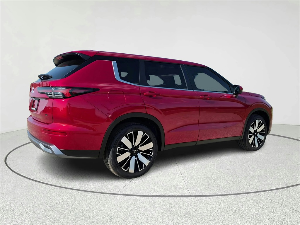 2025 Mitsubishi Outlander SE - 4