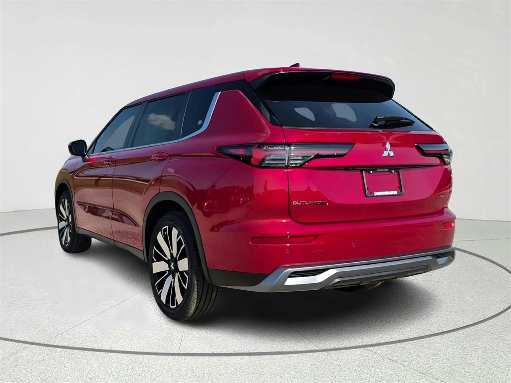 2025 Mitsubishi Outlander SE - 6