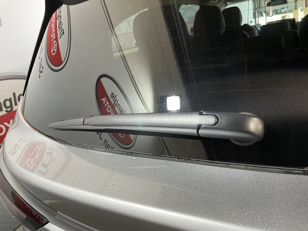 Thumbnail: 2025 Toyota Sienna - 19