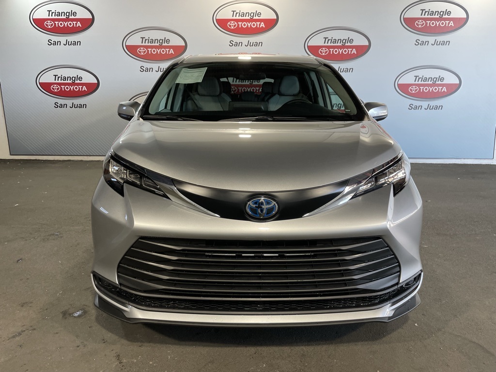 Thumbnail: 2025 Toyota Sienna - 2