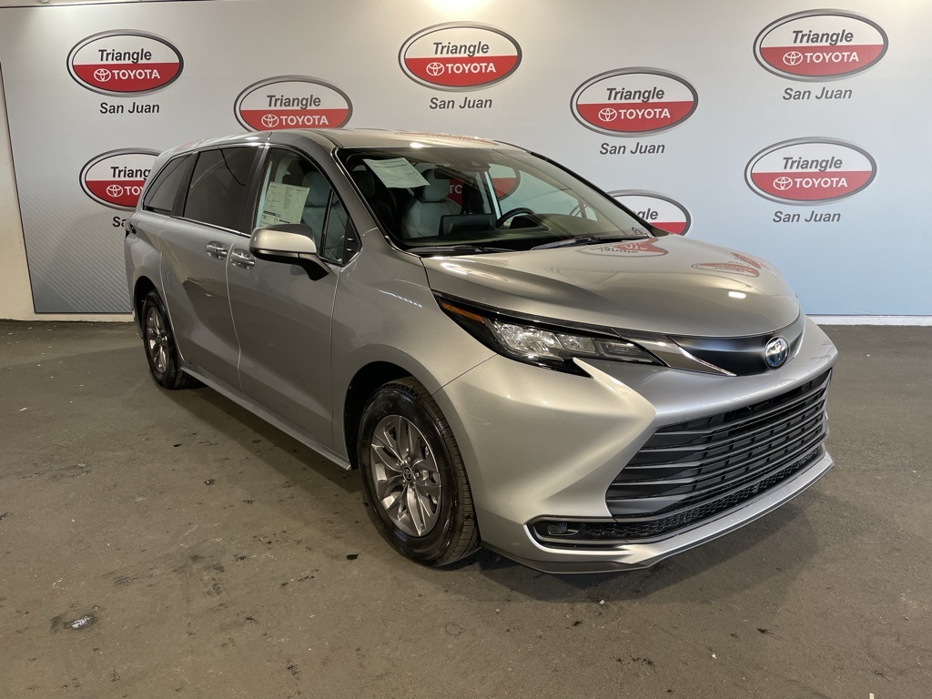 Thumbnail: 2025 Toyota Sienna - 3