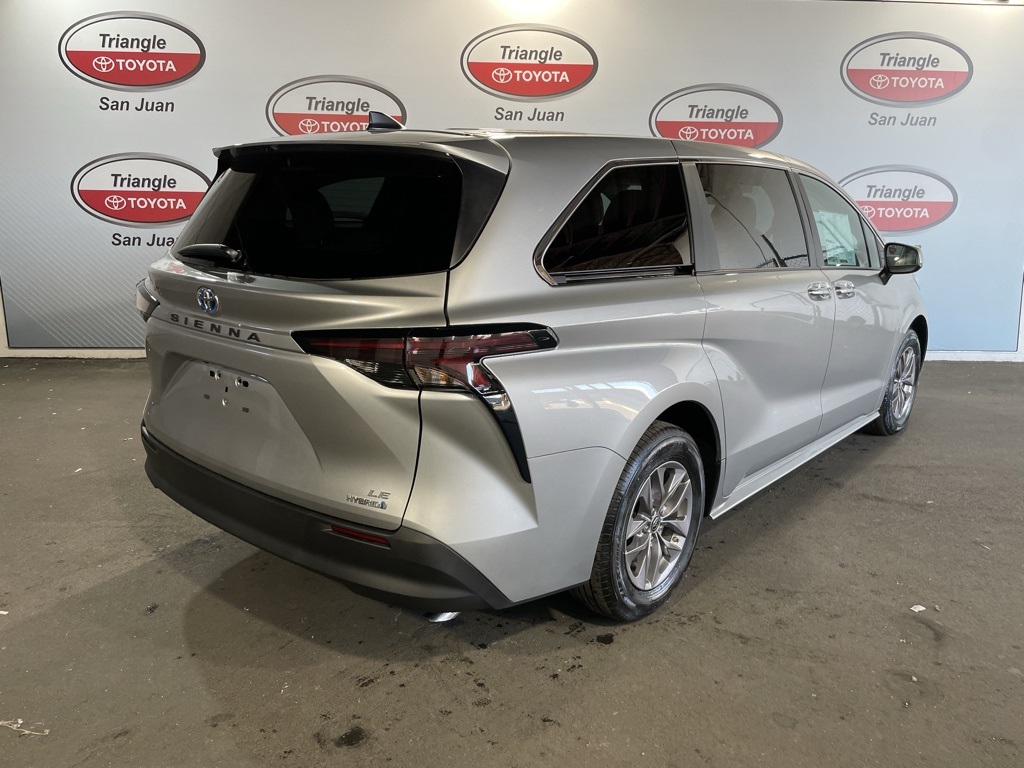 Thumbnail: 2025 Toyota Sienna - 4