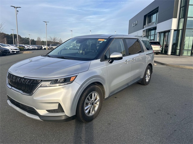 2023 Kia Carnival LX FWD