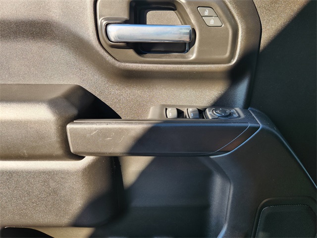 2023 Chevrolet Silverado 1500 Custom Rally Edition photo 22