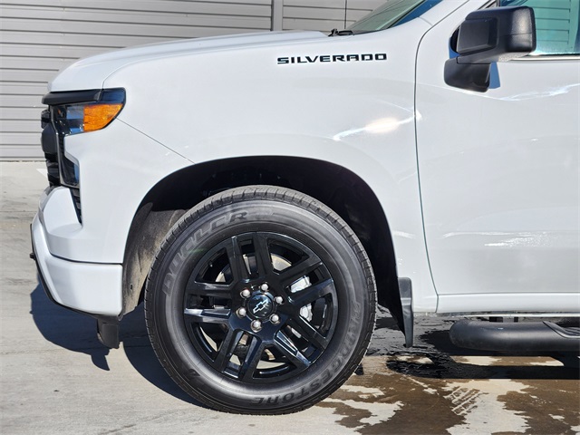 2023 Chevrolet Silverado 1500 Custom Rally Edition photo 9
