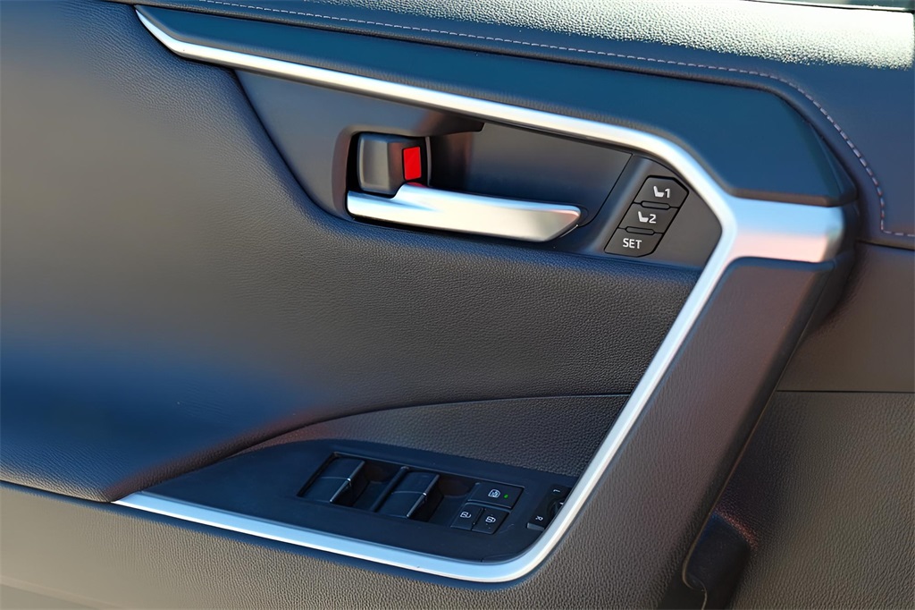 Used Car 2019 Toyota Rav4 Hybrid  Limited For Sale Under $25,000 In Austin, Texas