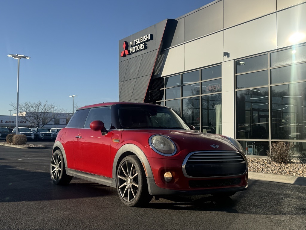 2015 MINI Cooper 2-Door Hatchback FWD