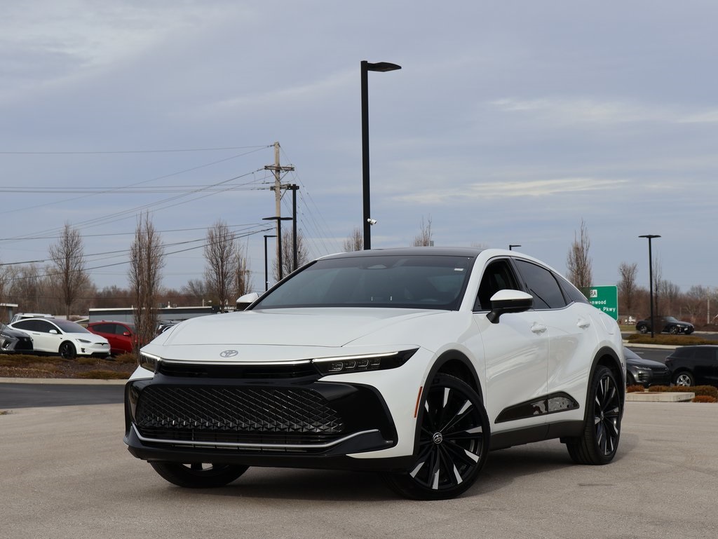 2023 Toyota Crown Platinum AWD