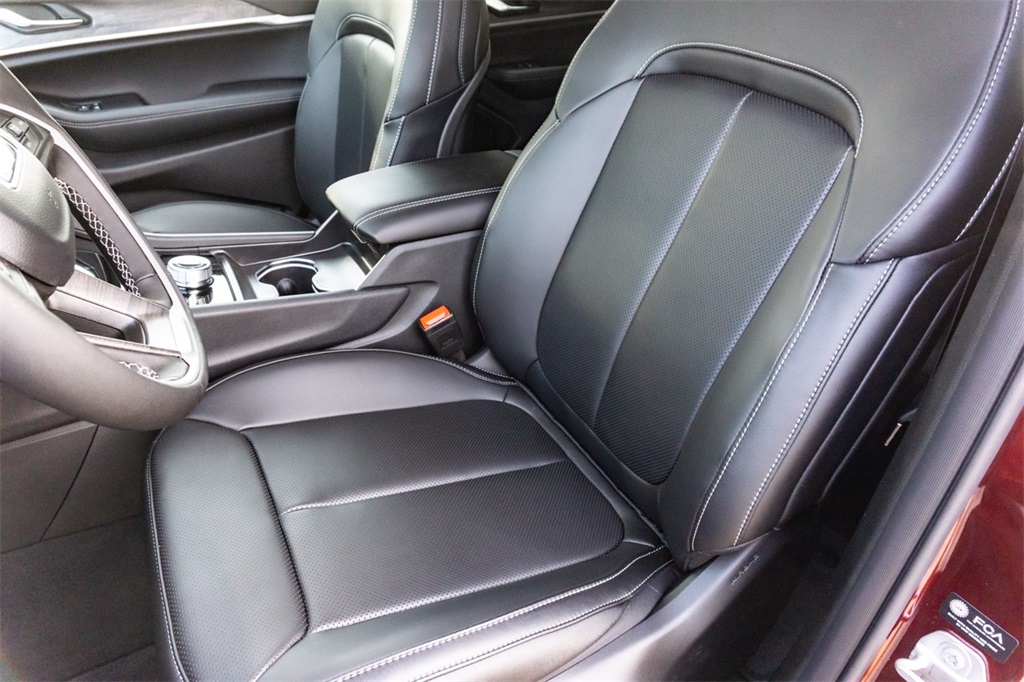 New Car 2025 Jeep Grand Cherokee  Limited For Sale Under $50,000 In San Marcos, Texas