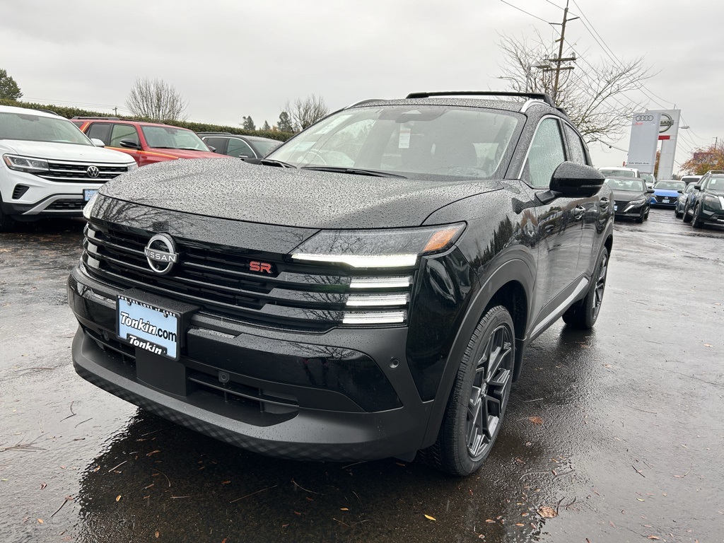 2025 Nissan Kicks SR photo 3