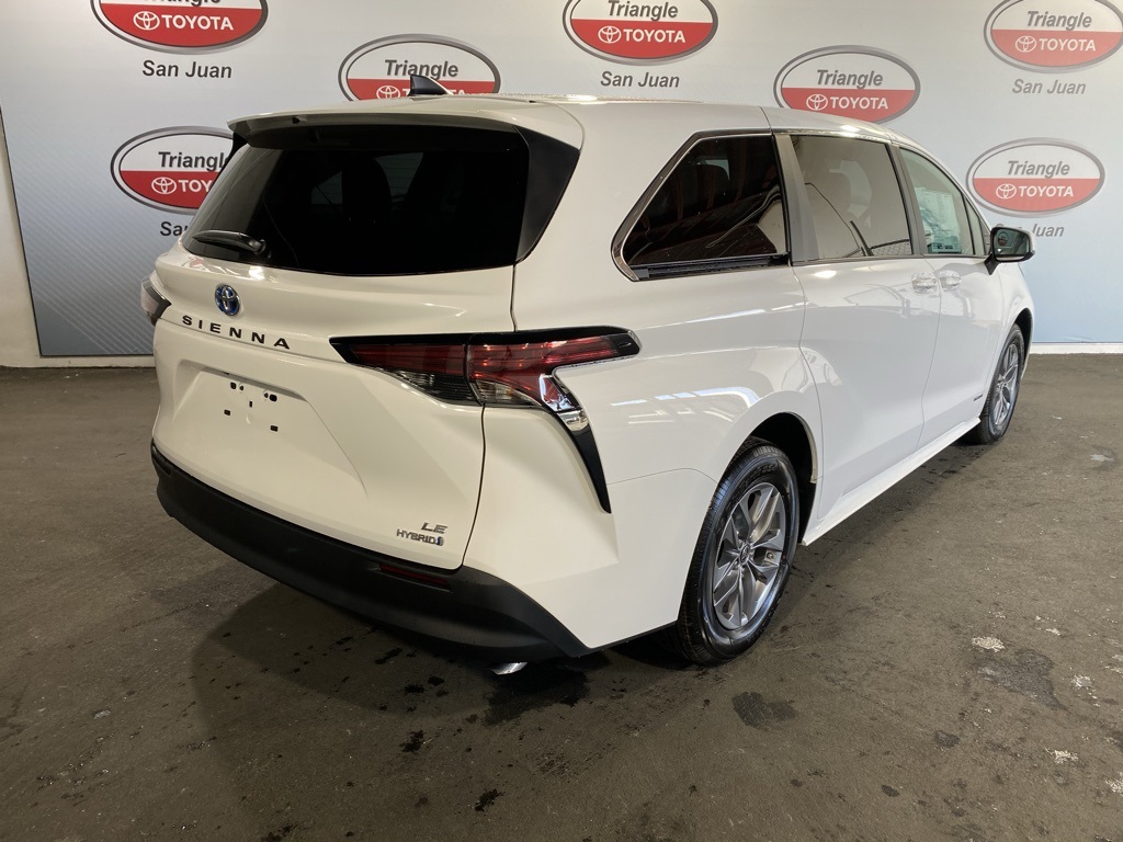 Thumbnail: 2025 Toyota Sienna - 4