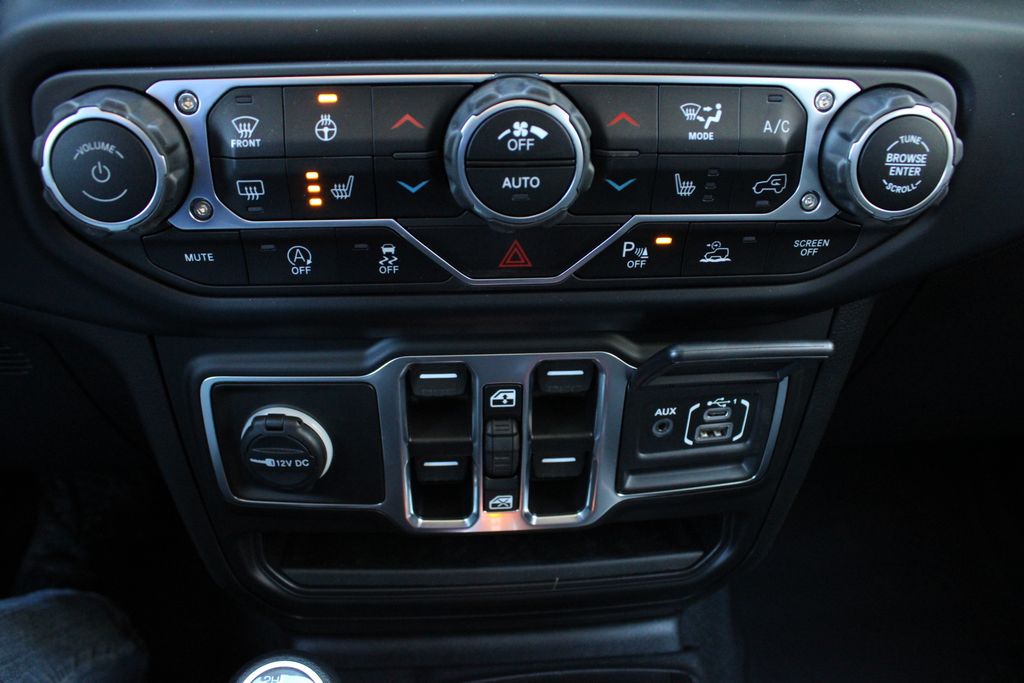 Used Car 2023 Jeep Gladiator  Sport For Sale Under $50,000 In Austin, Texas