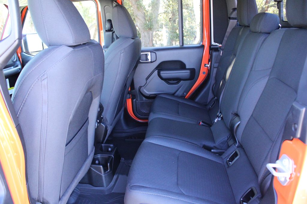 Used Car 2023 Jeep Gladiator  Sport For Sale Under $50,000 In Austin, Texas