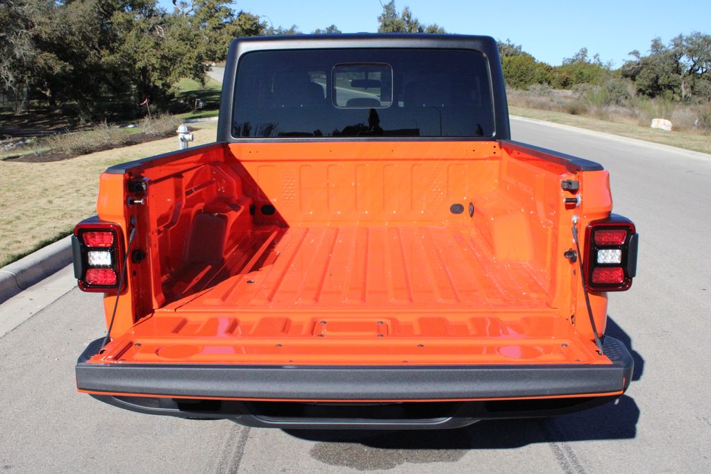 Used Car 2023 Jeep Gladiator  Sport For Sale Under $50,000 In Austin, Texas