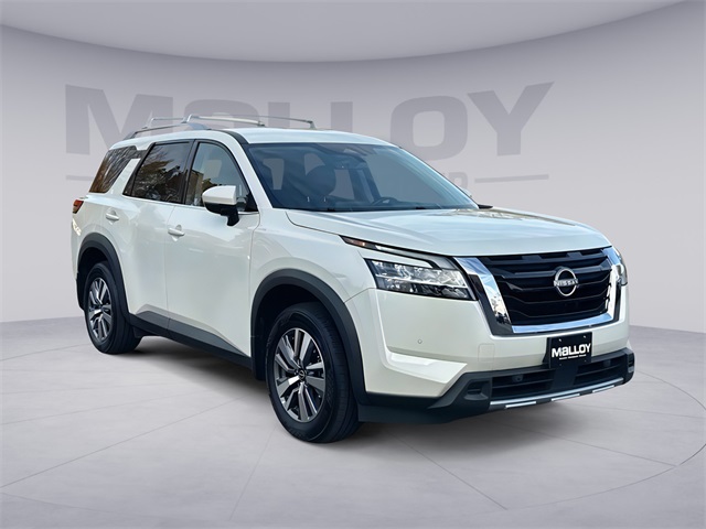 2023 Nissan Pathfinder SL 4WD