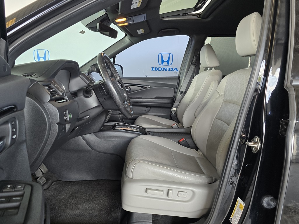 Thumbnail: 2019 Honda Passport - 10