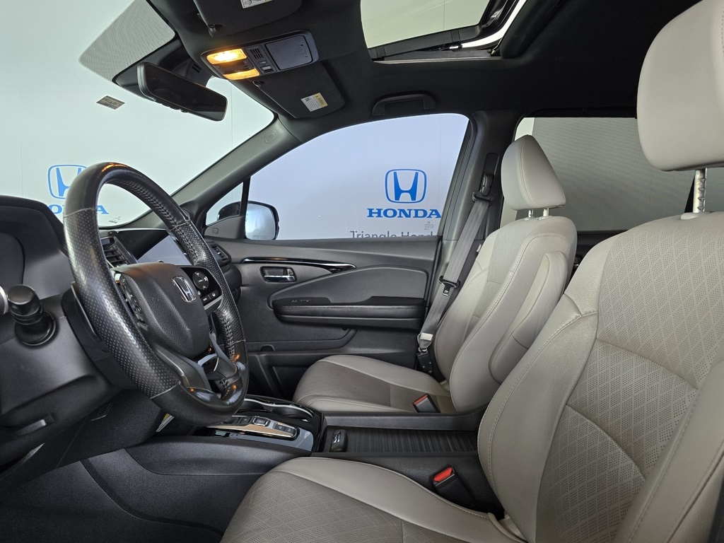 Thumbnail: 2019 Honda Passport - 12