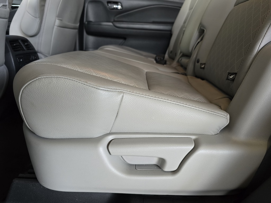 Thumbnail: 2019 Honda Passport - 16