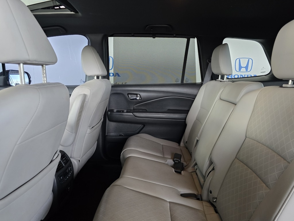 Thumbnail: 2019 Honda Passport - 17