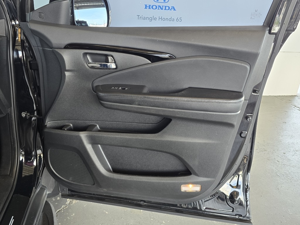 Thumbnail: 2019 Honda Passport - 26