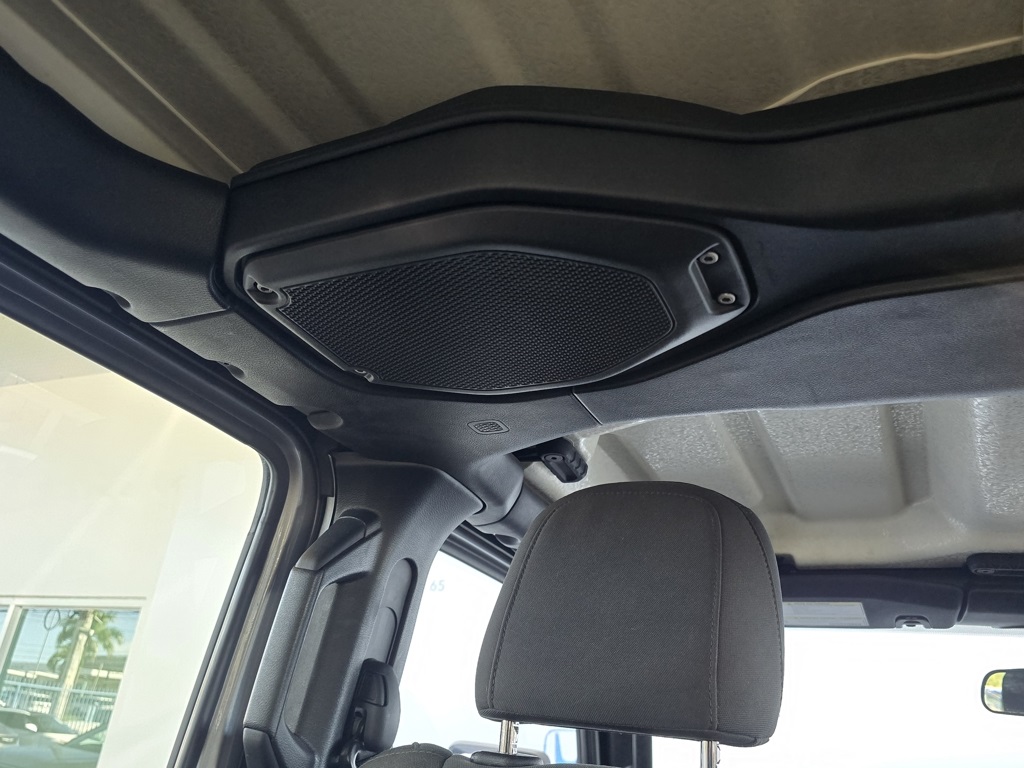 Thumbnail: 2021 Jeep Wrangler - 16