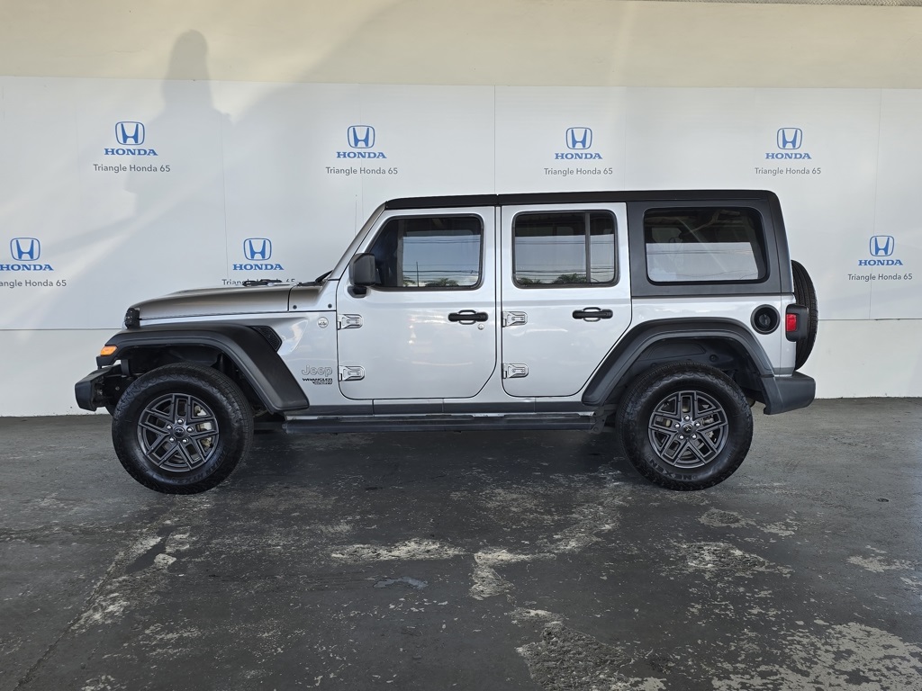 Thumbnail: 2021 Jeep Wrangler - 3