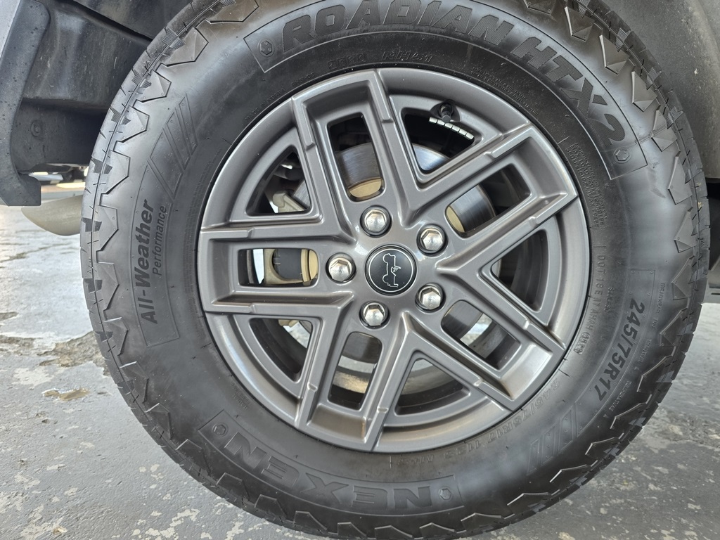 Thumbnail: 2021 Jeep Wrangler - 32