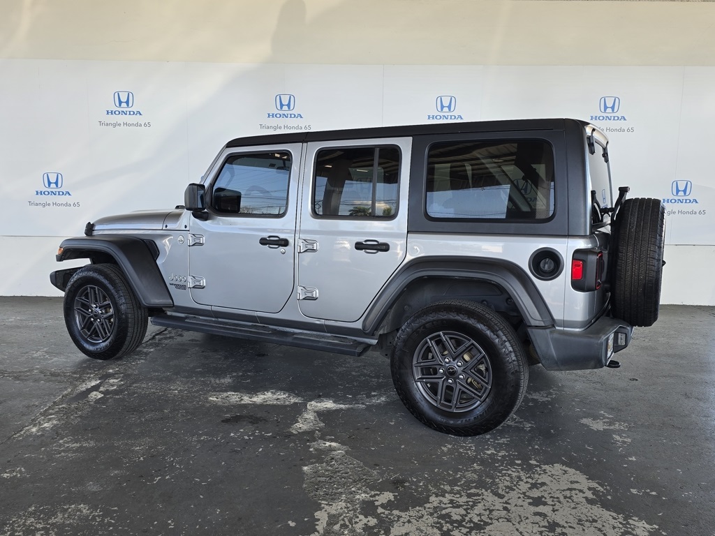 Thumbnail: 2021 Jeep Wrangler - 4