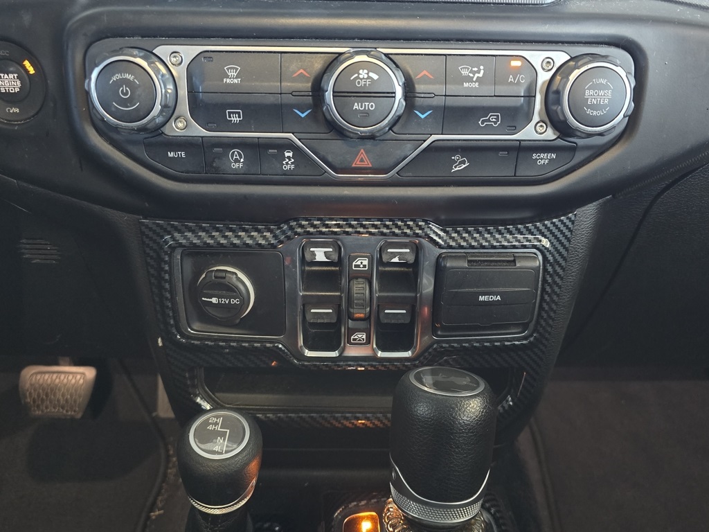 Thumbnail: 2021 Jeep Wrangler - 8