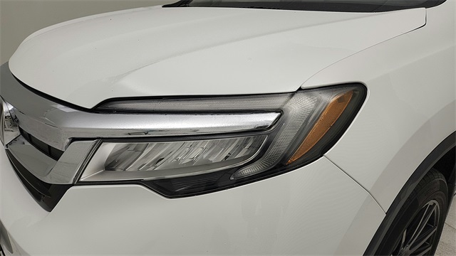 2020 Honda Pilot Touring White at Autostrade