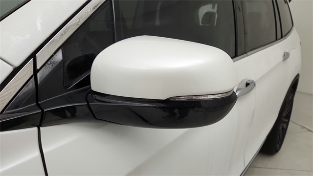 2020 Honda Pilot Touring White at Autostrade