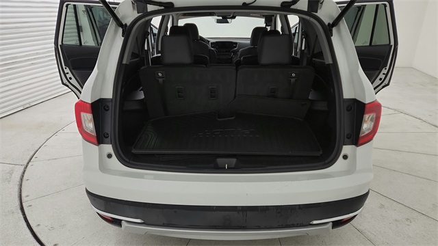 2020 Honda Pilot Touring White at Autostrade