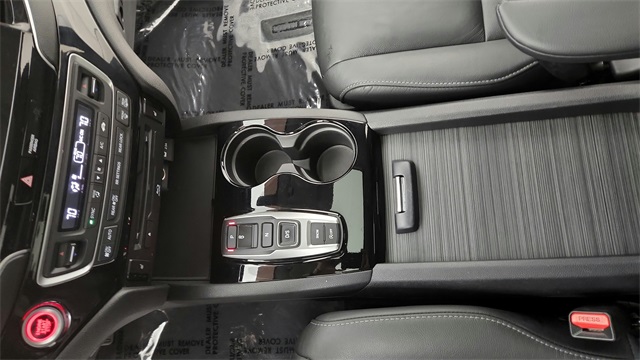 2020 Honda Pilot Touring White at Autostrade