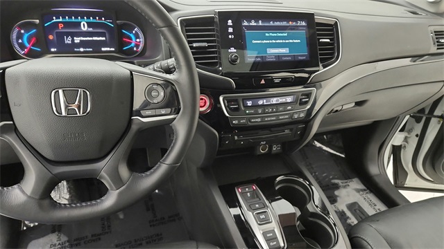 2020 Honda Pilot Touring White at Autostrade