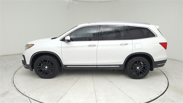 2020 Honda Pilot Touring White at Autostrade