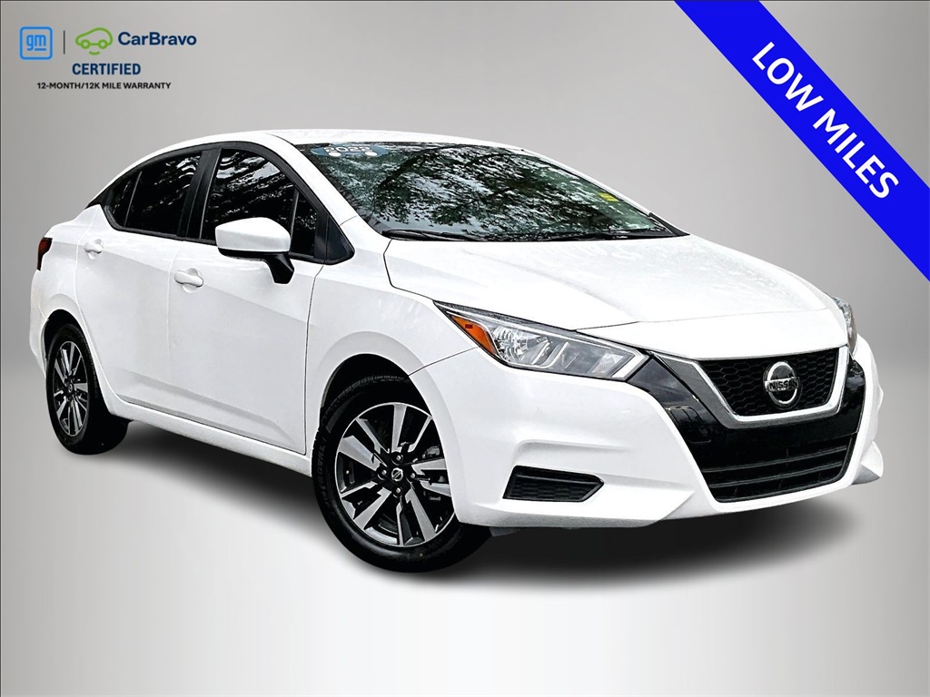 2022 Nissan Versa SV FWD