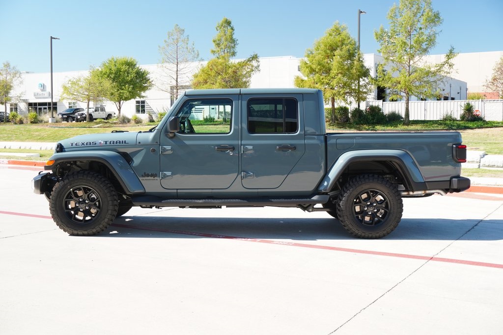 New Car 2025 Jeep Gladiator  Sport For Sale Under $50,000 In Weatherford, Texas