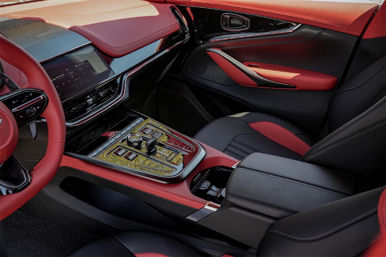 New Car 2025 Aston Martin Dbx  707 For Sale Under $290,000 In Austin, Texas