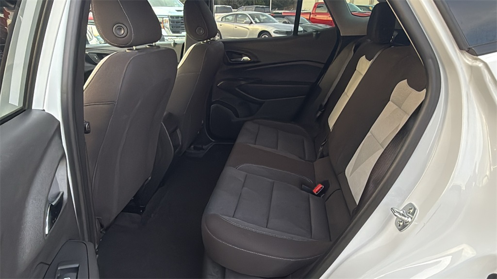 2025 Chevrolet Trax LS - 11