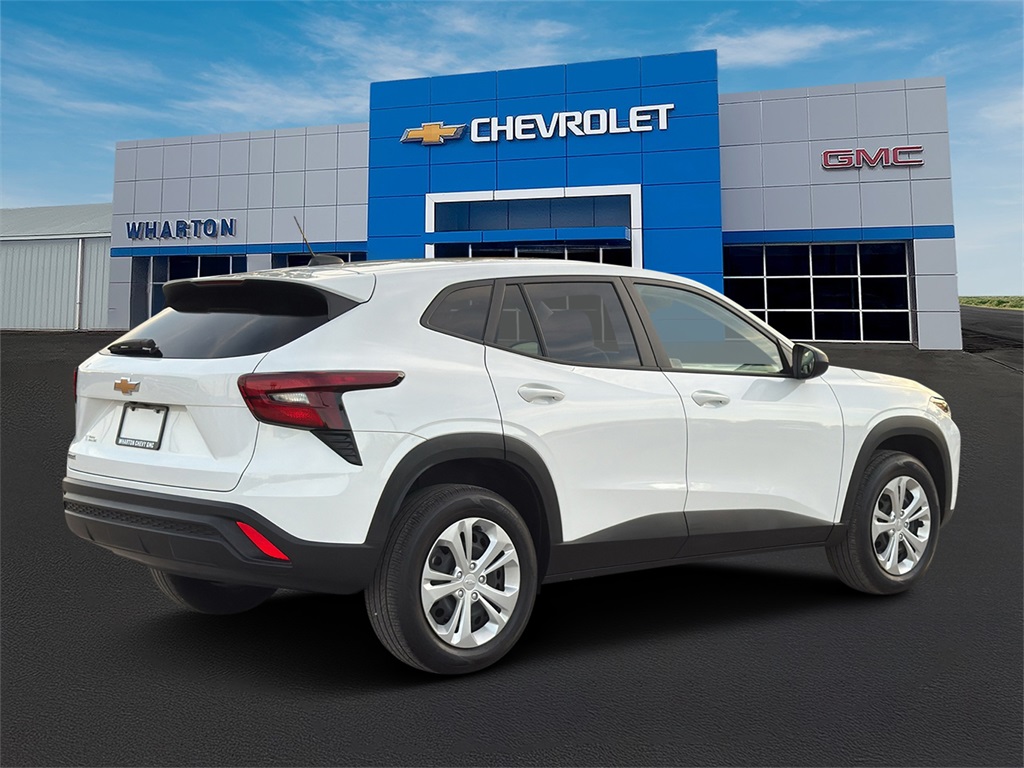 2025 Chevrolet Trax LS - 2