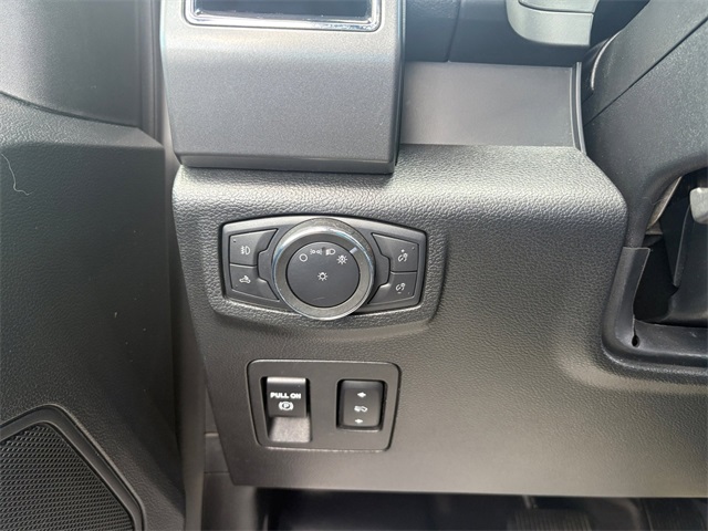 Used Car 2020 Ford F-150  Xlt For Sale Under $30,000 In San Antonio, Texas