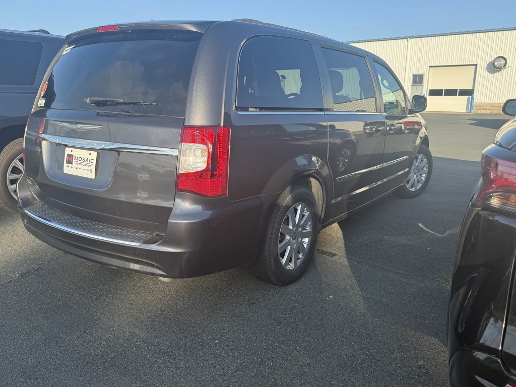 2016 Chrysler Town and Country
