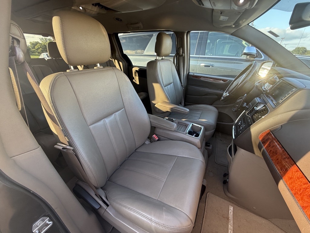 2016 Chrysler Town and Country