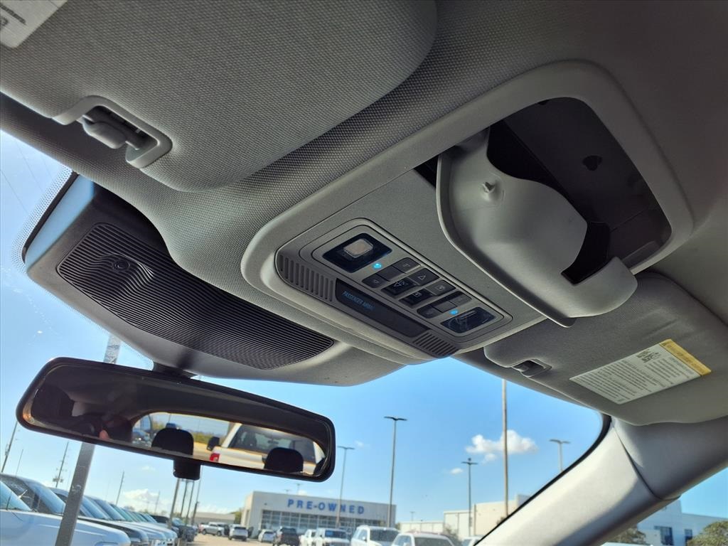 2020 Ford Explorer XLT - 11