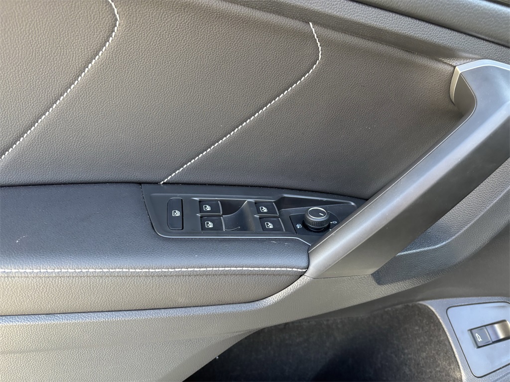 2024 Volkswagen Tiguan 2.0T SE - 10